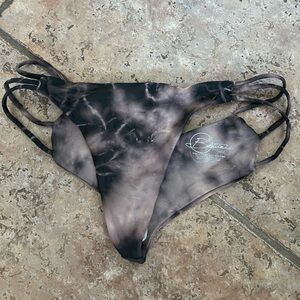 Bettinis bikini bottom, size L